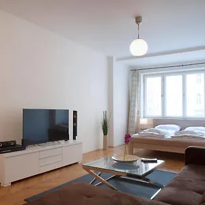 4* Aparthotel Dlouha - Old Town