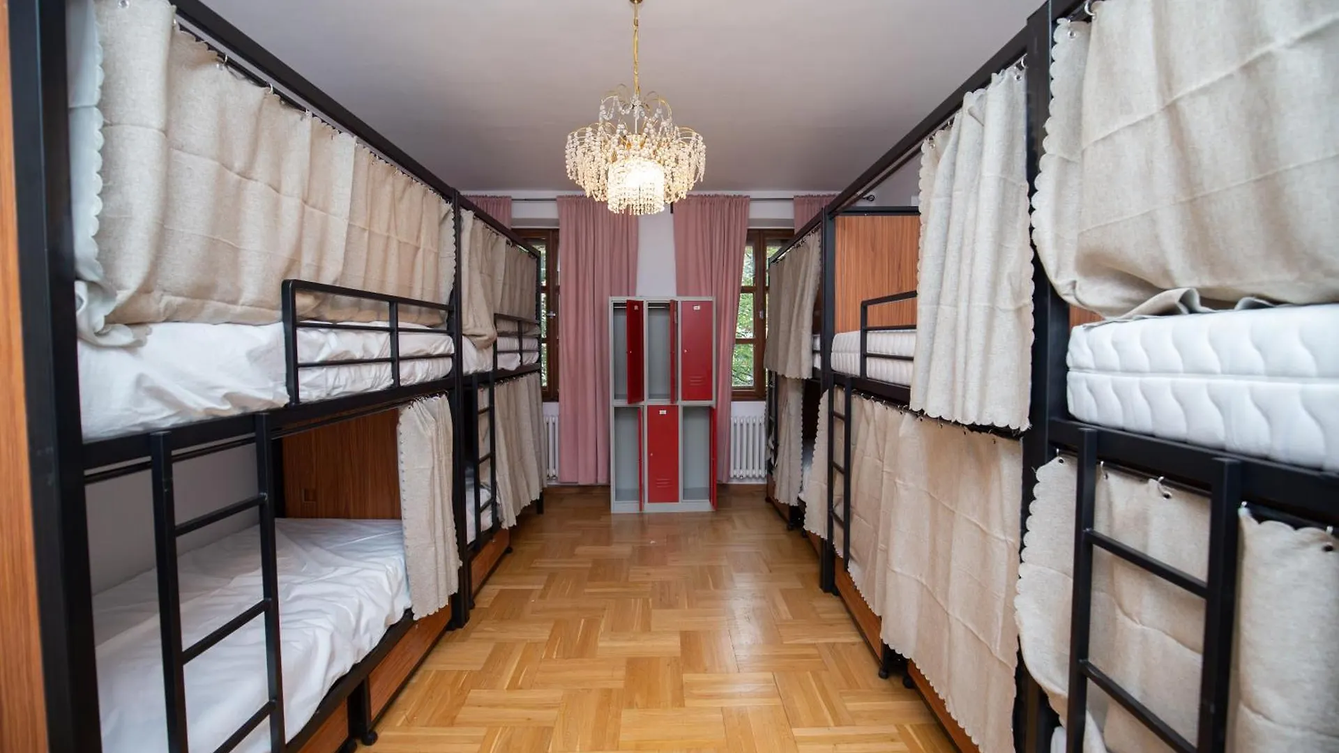 Women'S Only Hostel - Female Only プラハ